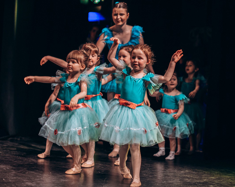Tri-Art Theatre and Dance