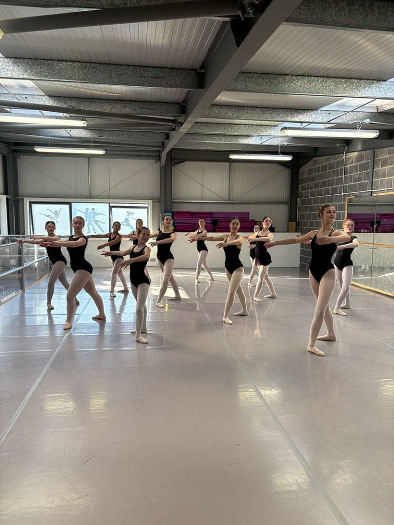 Seniors – Tri-Art Theatre and Dance